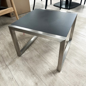 Table basse carrée NINIX...